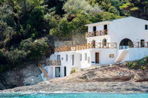 Villa prestige au bord de l'eau- Misincu